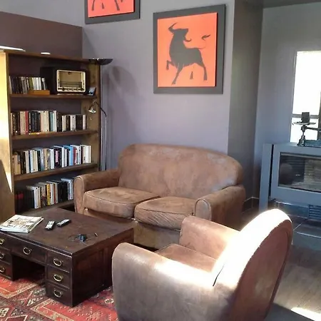 Chaleureuse 度假居 *